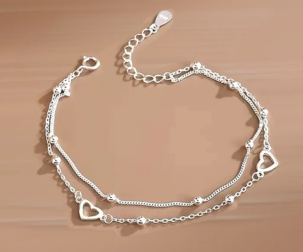 Brazalete de doble capa con forma de corazón 3.webp